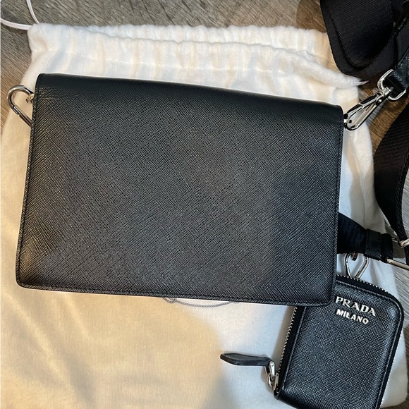 Authentic Prada leather envelope crossbody bag - Picture 7 of 16